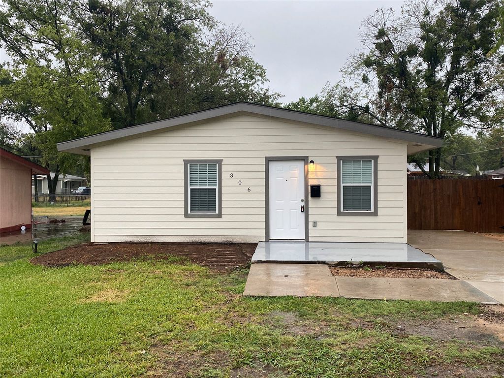 306 Alto Drive, Garland, TX 75040