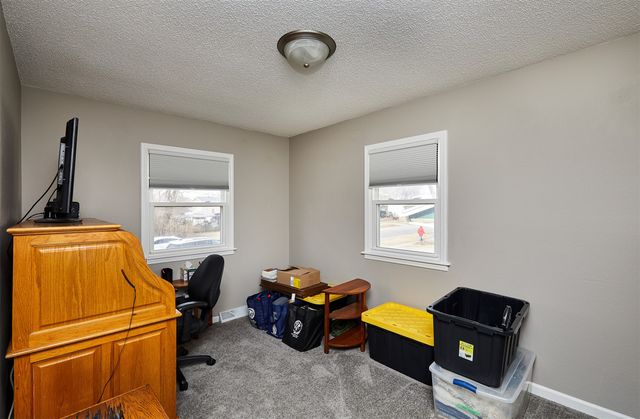 2607 E 38th Street, Des Moines, IA 50317