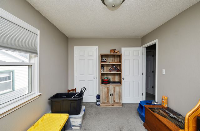 2607 E 38th Street, Des Moines, IA 50317