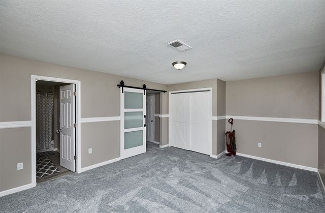 2607 E 38th Street, Des Moines, IA 50317