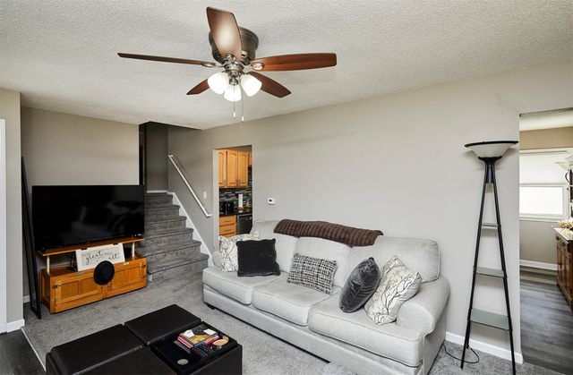 2607 E 38th Street, Des Moines, IA 50317