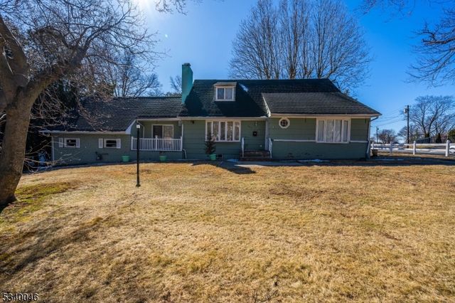 843 Lake Ave, Clark Twp., NJ 07066