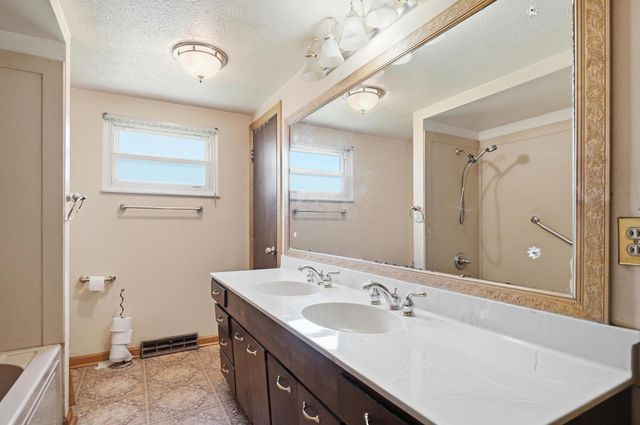 5417 Walshire Drive, Columbus, OH 43232