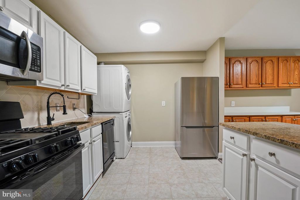 Image 11 of property listing at 8487 GREENBELT RD, Greenbelt, MD 20770