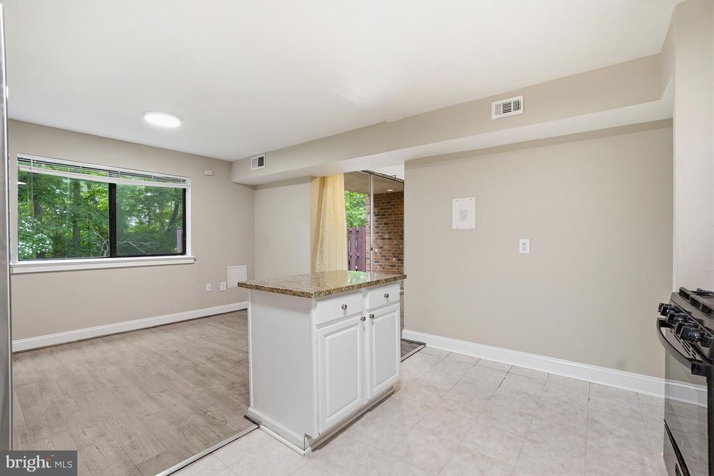 Image 13 of property listing at 8487 GREENBELT RD, Greenbelt, MD 20770