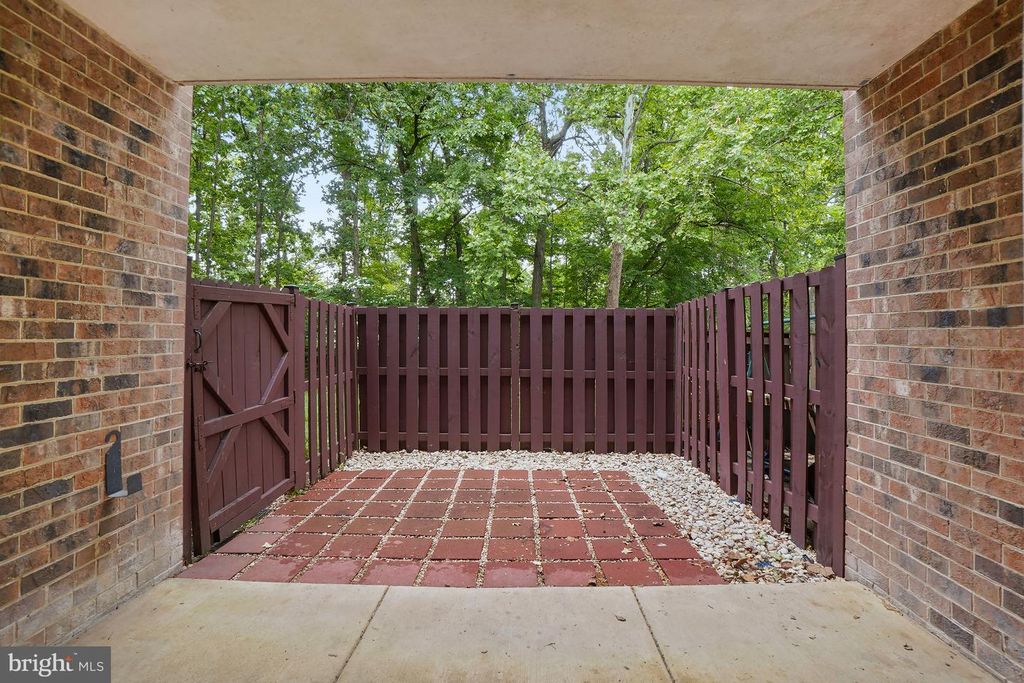 Image 4 of property listing at 8487 GREENBELT RD, Greenbelt, MD 20770