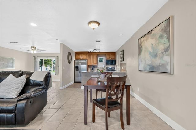10137 MASON DIXON CIRCLE, Orlando, FL 32821