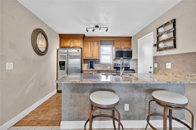 10137 MASON DIXON CIRCLE, Orlando, FL 32821
