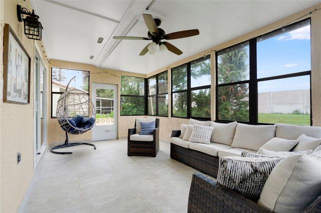 10137 MASON DIXON CIRCLE, Orlando, FL 32821