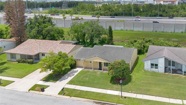 10137 MASON DIXON CIRCLE, Orlando, FL 32821