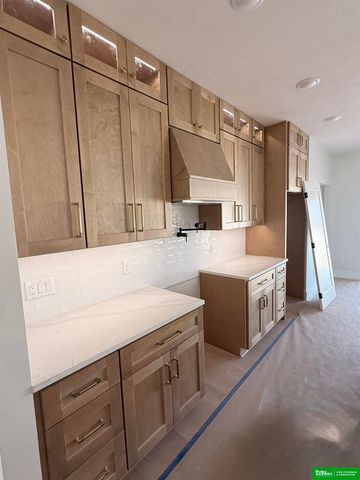2940 Aurora Drive, Fremont, NE 68025