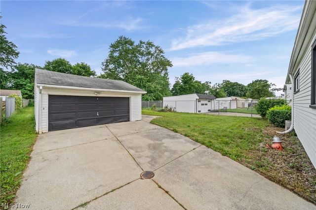 4638 W 156 St, Cleveland, OH 44135