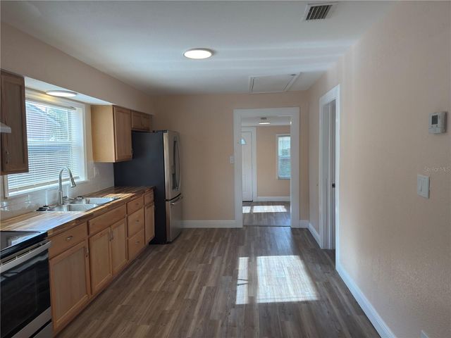 2514 W SAINT JOHN STREET, Tampa, FL 33607