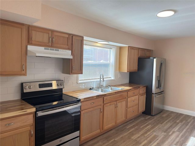 2514 W SAINT JOHN STREET, Tampa, FL 33607