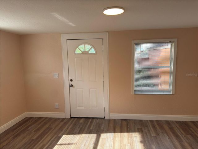 2514 W SAINT JOHN STREET, Tampa, FL 33607