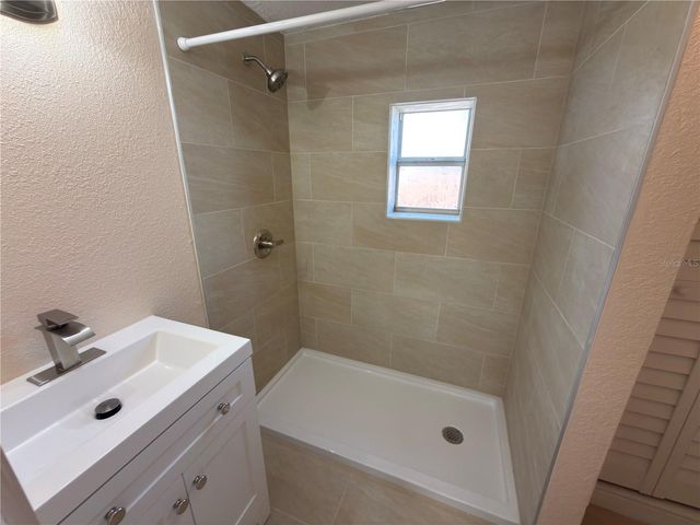 2514 W SAINT JOHN STREET, Tampa, FL 33607