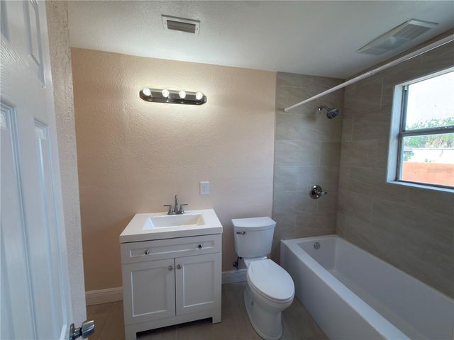 2514 W SAINT JOHN STREET, Tampa, FL 33607