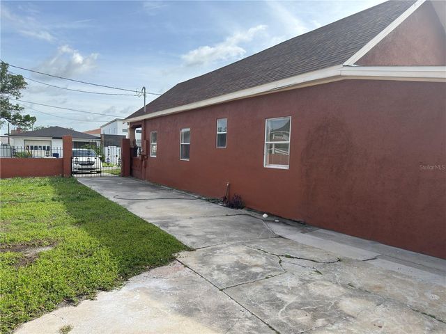 2514 W SAINT JOHN STREET, Tampa, FL 33607