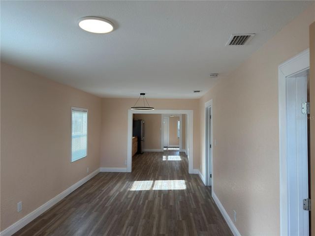 2514 W SAINT JOHN STREET, Tampa, FL 33607