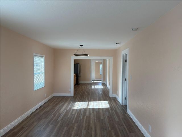 2514 W SAINT JOHN STREET, Tampa, FL 33607
