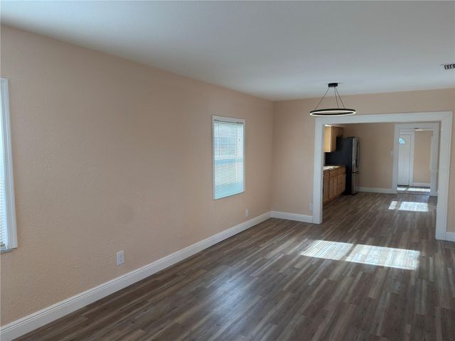 2514 W SAINT JOHN STREET, Tampa, FL 33607