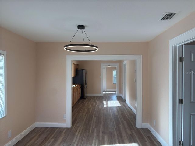 2514 W SAINT JOHN STREET, Tampa, FL 33607