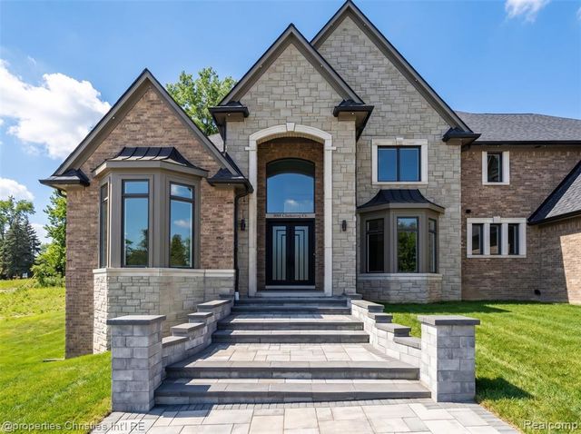 3080 Chickering Court, Bloomfield Hills, MI 48302