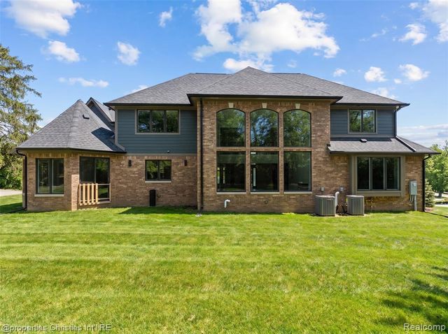 3080 Chickering Court, Bloomfield Hills, MI 48302