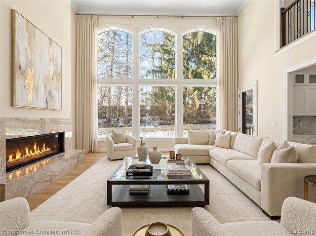 3080 Chickering Court, Bloomfield Hills, MI 48302