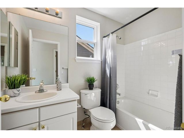 18917 E Union Dr, Aurora, CO 80015