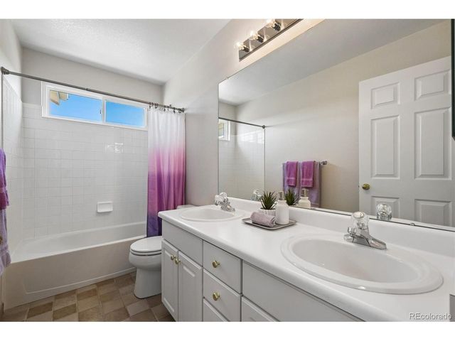 18917 E Union Dr, Aurora, CO 80015