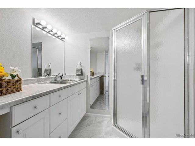 18917 E Union Dr, Aurora, CO 80015