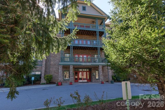 9 Kenilworth Knoll 207, Asheville, NC 28805