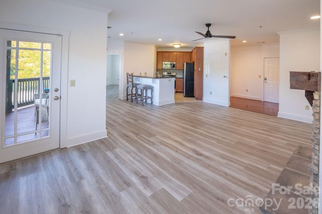 9 Kenilworth Knoll 207, Asheville, NC 28805