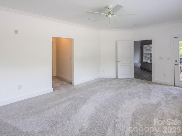 9 Kenilworth Knoll 207, Asheville, NC 28805
