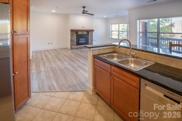 9 Kenilworth Knoll 207, Asheville, NC 28805