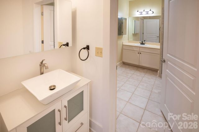 9 Kenilworth Knoll 207, Asheville, NC 28805