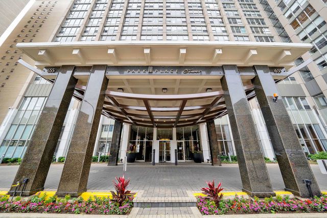 655 W Irving Park Road 3308, Chicago, IL 60613