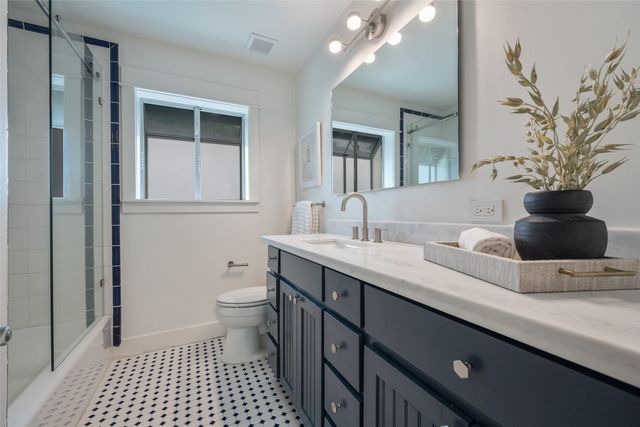 327 Bon Aire Drive, Dallas, TX 75218