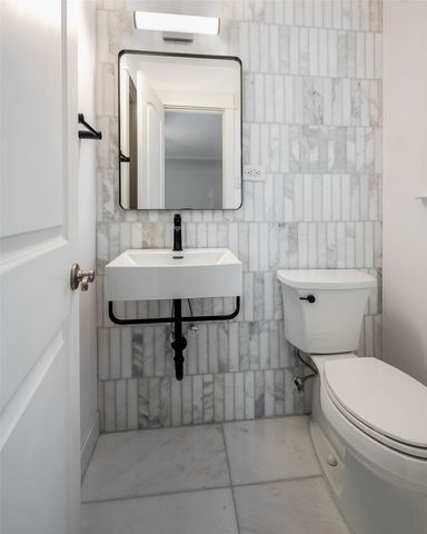 327 Bon Aire Drive, Dallas, TX 75218
