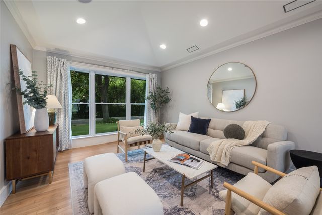 327 Bon Aire Drive, Dallas, TX 75218