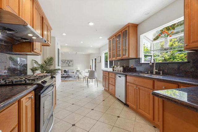 269 Los Palmos Way, San Jose, CA 95119