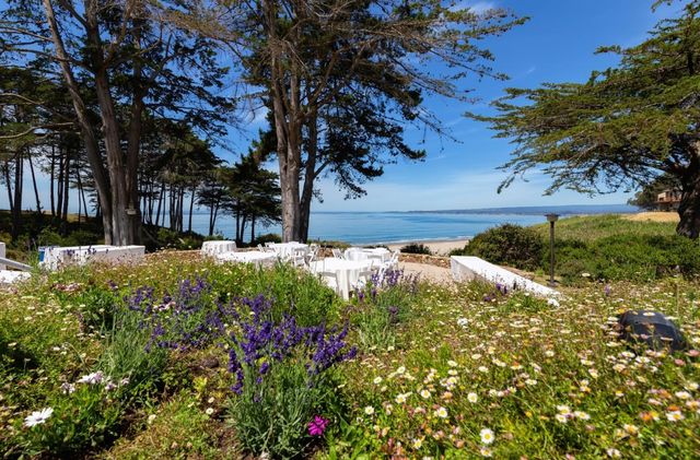 302 Seascape Resort Drive, Aptos, CA 95003