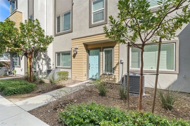 1212 Ironsides Lane, Harbor City, CA 90710