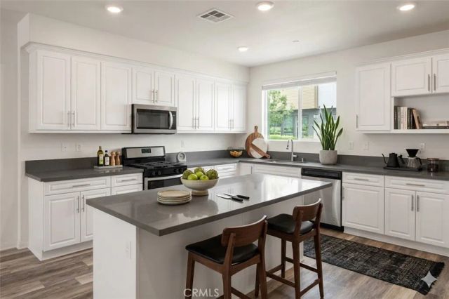 1212 Ironsides Lane, Harbor City, CA 90710