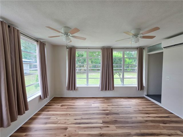 1715 41st Avenue, Vero Beach, FL 32960