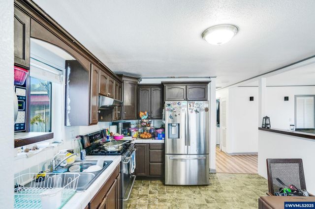 1500 George St, Woodburn, OR 97071