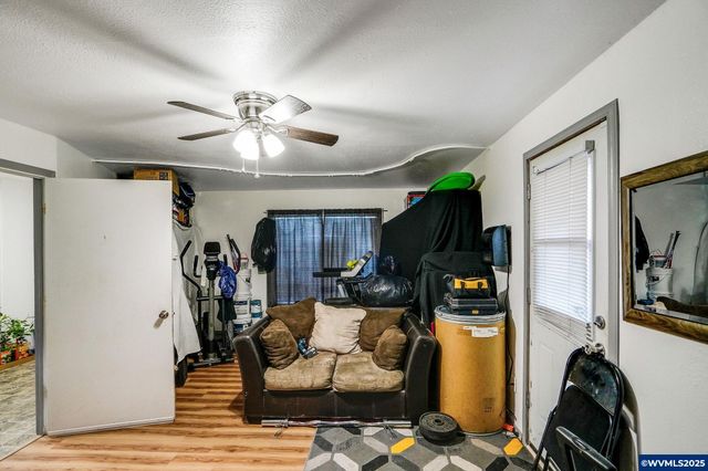 1500 George St, Woodburn, OR 97071