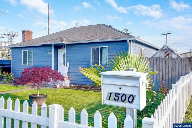 1500 George St, Woodburn, OR 97071