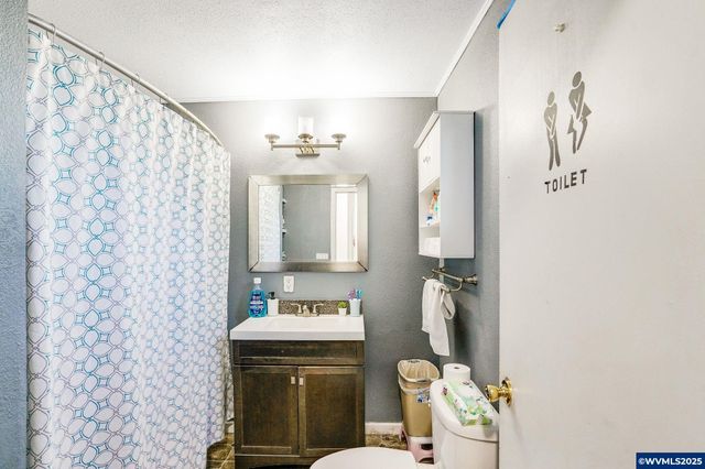 1500 George St, Woodburn, OR 97071